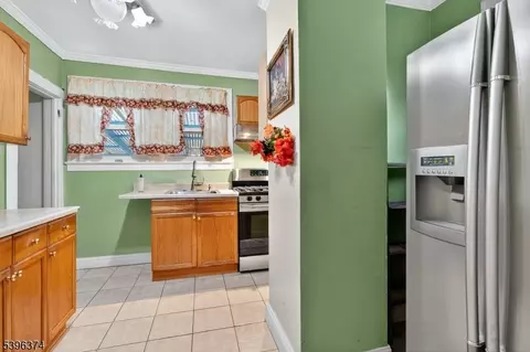 812 E 6th St, Plainfield, NJ 07062 photo 9
