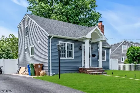 1915 Crescent Pkwy, Linden, NJ 07036