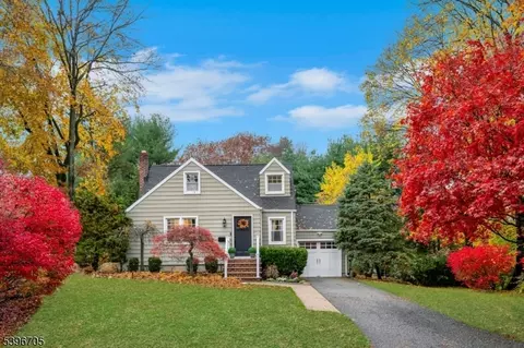 3 Maple Way, Mountain Lakes, NJ 07046