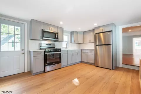 98 Main St, Netcong, NJ 07857 photo 4