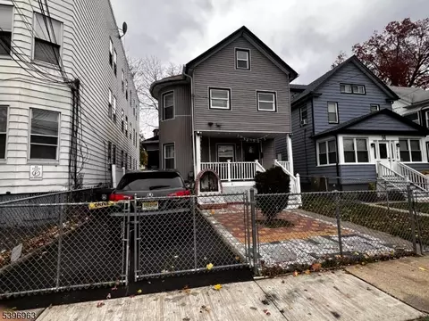 149 Smith St, Newark, NJ 07106