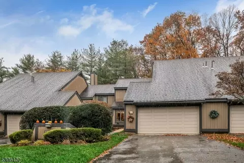 444 Bromley Pl # B, Wyckoff, NJ 07481