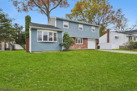 36 Arcadia Rd, Pompton Lakes, NJ 07442