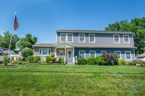 74 Longview Ave, Lake Hiawatha, NJ 07034