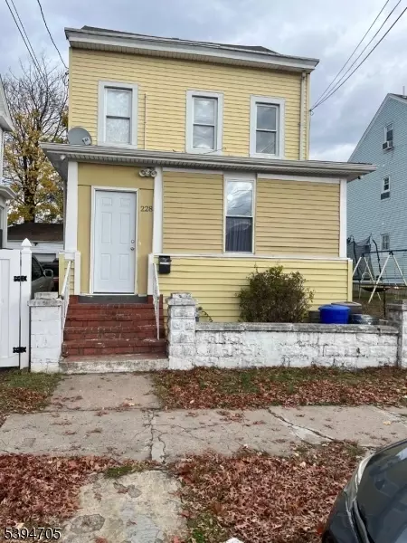 228 Temple St, Paterson, NJ 07522