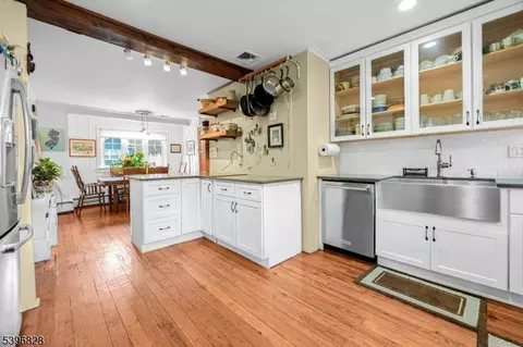 43 Washington Ave, Leonardo, NJ 07737 photo 13
