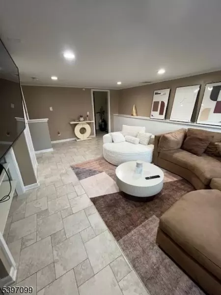 506 Melrose Ave, Middlesex, NJ 08846 photo 16