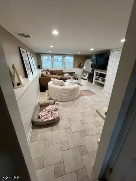 506 Melrose Ave, Middlesex, NJ 08846 photo 15