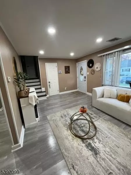506 Melrose Ave, Middlesex, NJ 08846 photo 6