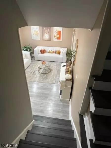 506 Melrose Ave, Middlesex, NJ 08846 photo 8