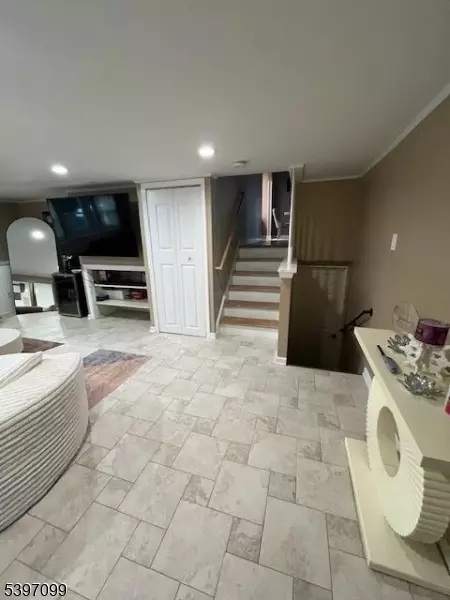 506 Melrose Ave, Middlesex, NJ 08846 photo 14