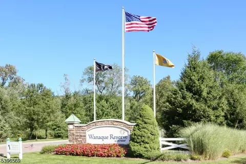10203 Warrens Way #203, Wanaque, NJ 07465