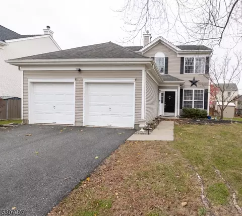 55 Saxton Dr, Hackettstown, NJ 07840