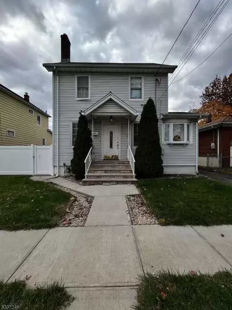 606 Sheridan Ave, Roselle, NJ 07203