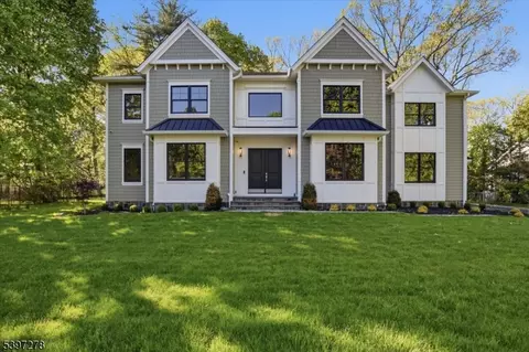 354 Beaufort Ave, Livingston, NJ 07039