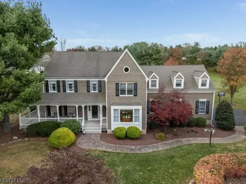 12 Woodside Ln, Flemington, NJ 08822