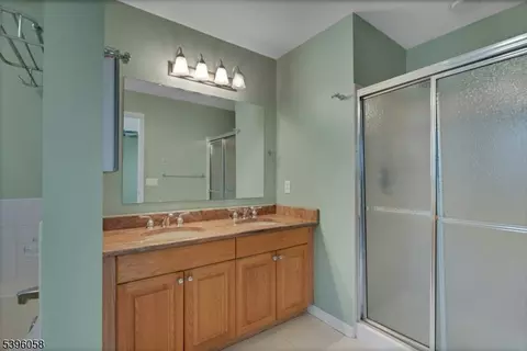 32 Berkeley Sq, Berkeley Heights, NJ 07922 photo 21