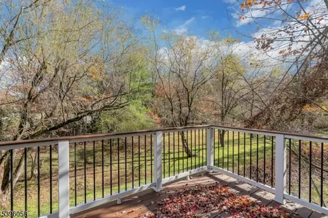 32 Berkeley Sq, Berkeley Heights, NJ 07922 photo 12