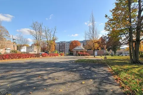 335 E Front St, Plainfield, NJ 07060 photo 3