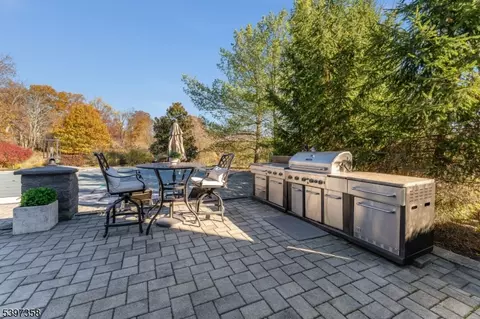 Exterior - 16 Perry Rd, Annandale, NJ 08801 photo 5 of 7