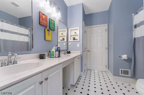 Bath - 16 Perry Rd, Annandale, NJ 08801 photo 4 of 4