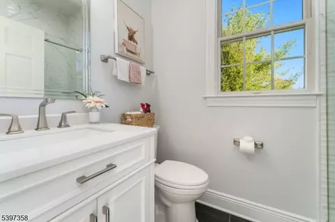 Bath - 16 Perry Rd, Annandale, NJ 08801 photo 1 of 4
