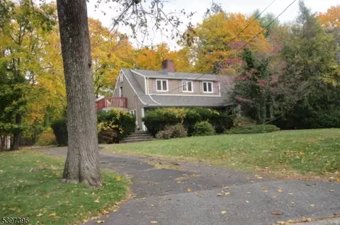 295 Ferris Pl, Ridgewood, NJ 07450