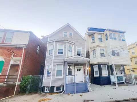 789 S 17th St, Newark, NJ 07103