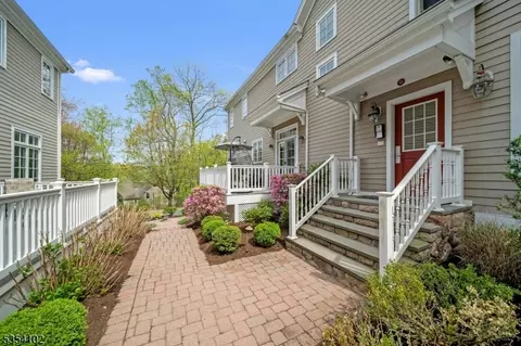 58 Chestnut St #1, Morristown, NJ 07960