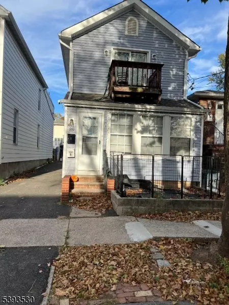 89 Ivy St, Kearny, NJ 07032