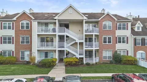 511 Red Crest Ln, Branchburg, NJ 08876