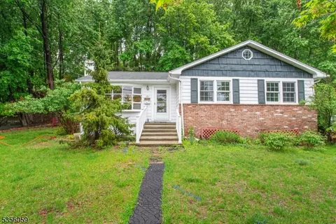 187 E Shore Trl, Sparta, NJ 07871