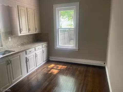 130 Isabella Ave, Newark, NJ 07106