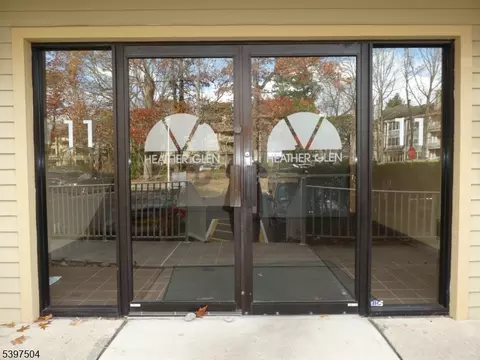 1109 Stoneridge Cir #09, Helmetta, NJ 08828