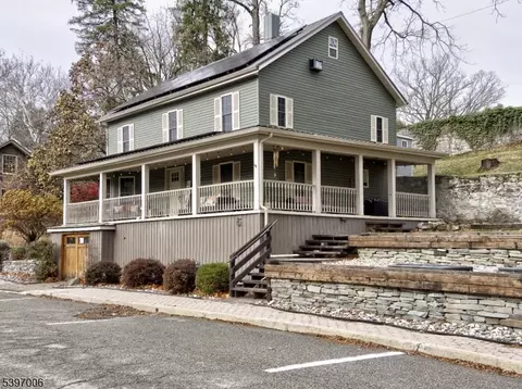 6 Main St, Blairstown, NJ 07825