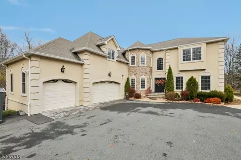 727 Woodport Rd, Sparta, NJ 07871