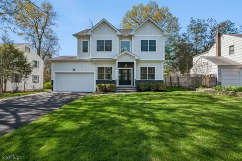 25 Midway Dr, Livingston, NJ 07039