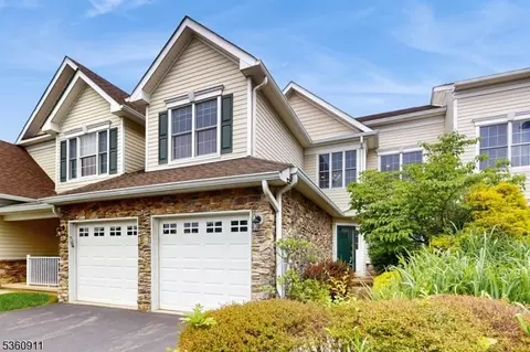 104 Briar Ct, Hamburg, NJ 07419