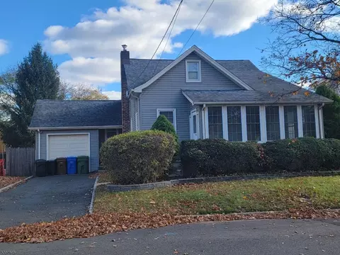 333 Livingston Rd, Linden, NJ 07036