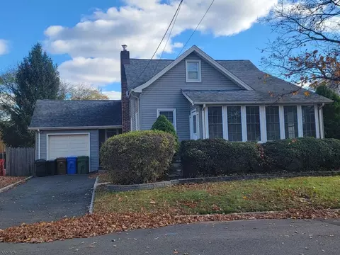 333 Livingston Rd, Linden, NJ 07036