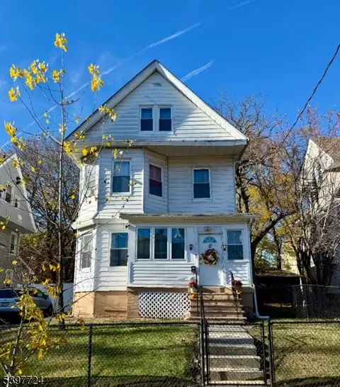 21 Leslie St, Newark, NJ 07108