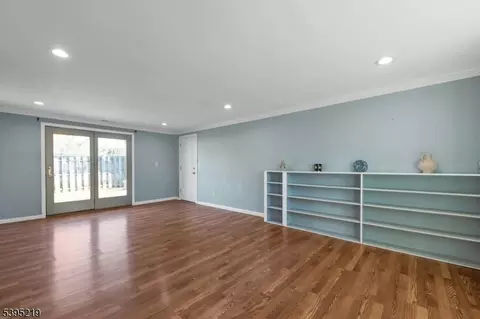 52 Greenbrook Rd, Middlesex, NJ 08846 photo 12