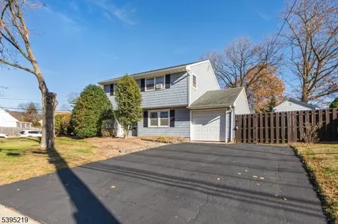52 Greenbrook Rd, Middlesex, NJ 08846 photo 2