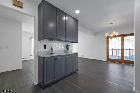 52 Greenbrook Rd, Middlesex, NJ 08846 photo 14