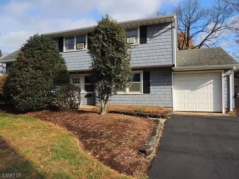 52 Greenbrook Rd, Middlesex, NJ 08846 photo 3