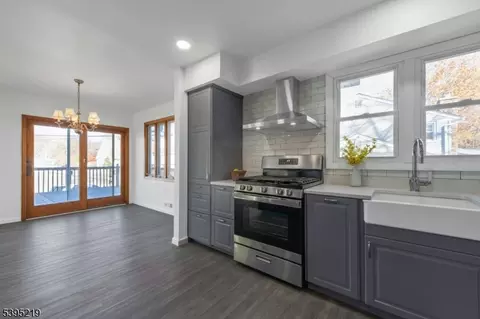 52 Greenbrook Rd, Middlesex, NJ 08846 photo 16