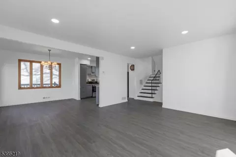 52 Greenbrook Rd, Middlesex, NJ 08846 photo 18