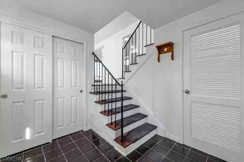 52 Greenbrook Rd, Middlesex, NJ 08846 photo 8