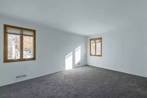 52 Greenbrook Rd, Middlesex, NJ 08846 photo 24
