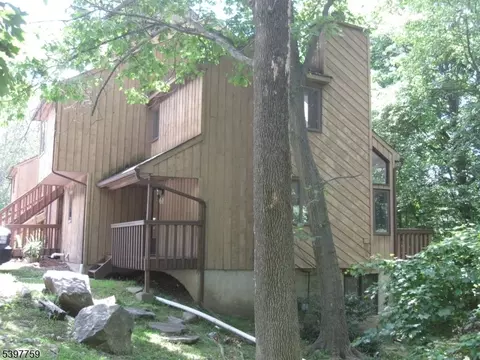 3 Village Way UNIT 1, Vernon, NJ 07462